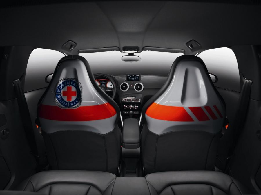 Интерьер Audi A1 Wasserwacht Concept (8X) 2010 года  (фото 6 из 7)